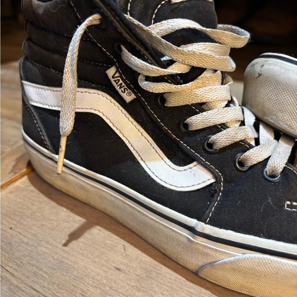 Vans Sk8-Hi Black White Classic Skate Shoes Womens 10